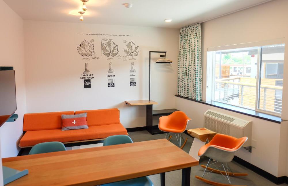 Deluxe Junior Suite interior